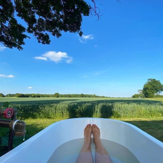 Beautiful Cottage In Bredfield Near To Woodbridge On The Suffolk Coast Exterior photo